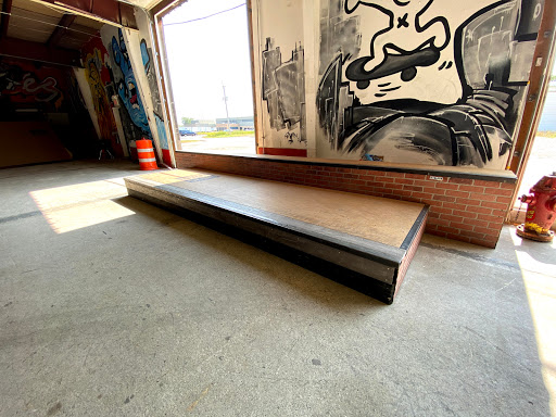 Skateboard Park «Asylum Skate Park», reviews and photos, 29850 Skokie Hwy, Lake Bluff, IL 60044, USA