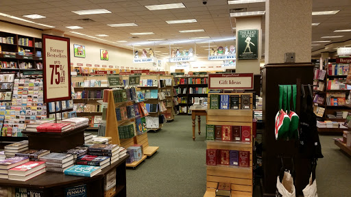 Book Store «Barnes & Noble Booksellers Crabtree Mall», reviews and photos, 4325 Glenwood Ave, Raleigh, NC 27612, USA