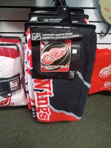 Clothing Store «Fanatic U», reviews and photos, 30409 Ford Rd, Garden City, MI 48135, USA