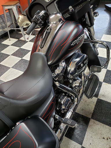 Harley-Davidson Dealer «Queen City Harley-Davidson», reviews and photos, 5960 Dixie Hwy, Fairfield, OH 45014, USA