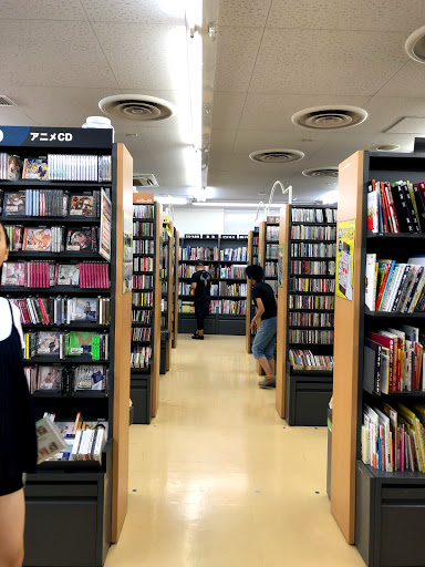 BOOKOFF PLUS Ueno Hirokoji Store