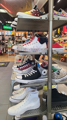 Shoe Store «Journeys», reviews and photos, 15900 La Cantera Pkwy #6635, San Antonio, TX 78256, USA
