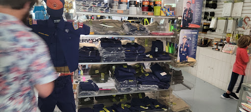 SCUBA Instructor «WOODS & WATER OUTDOOR SPORTS CENTER», reviews and photos, 124 Edwards Ave, Brandon, FL 33510, USA