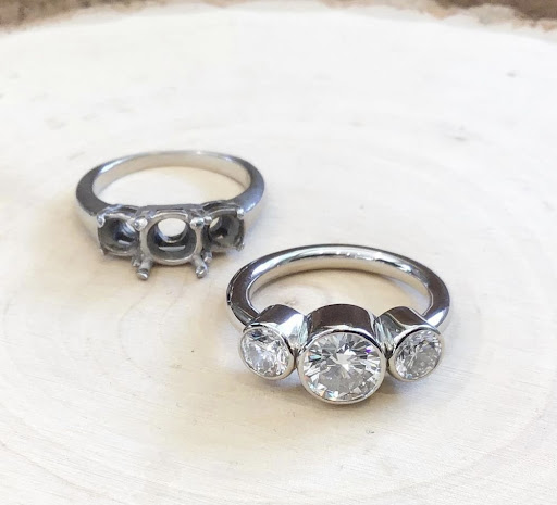 Jewelry Store «MUSE», reviews and photos, 279 Water St, Warren, RI 02885, USA