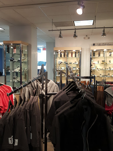 Mercedes Benz Dealer «Mercedes-Benz of Alexandria», reviews and photos, 200 S Pickett St, Alexandria, VA 22304, USA