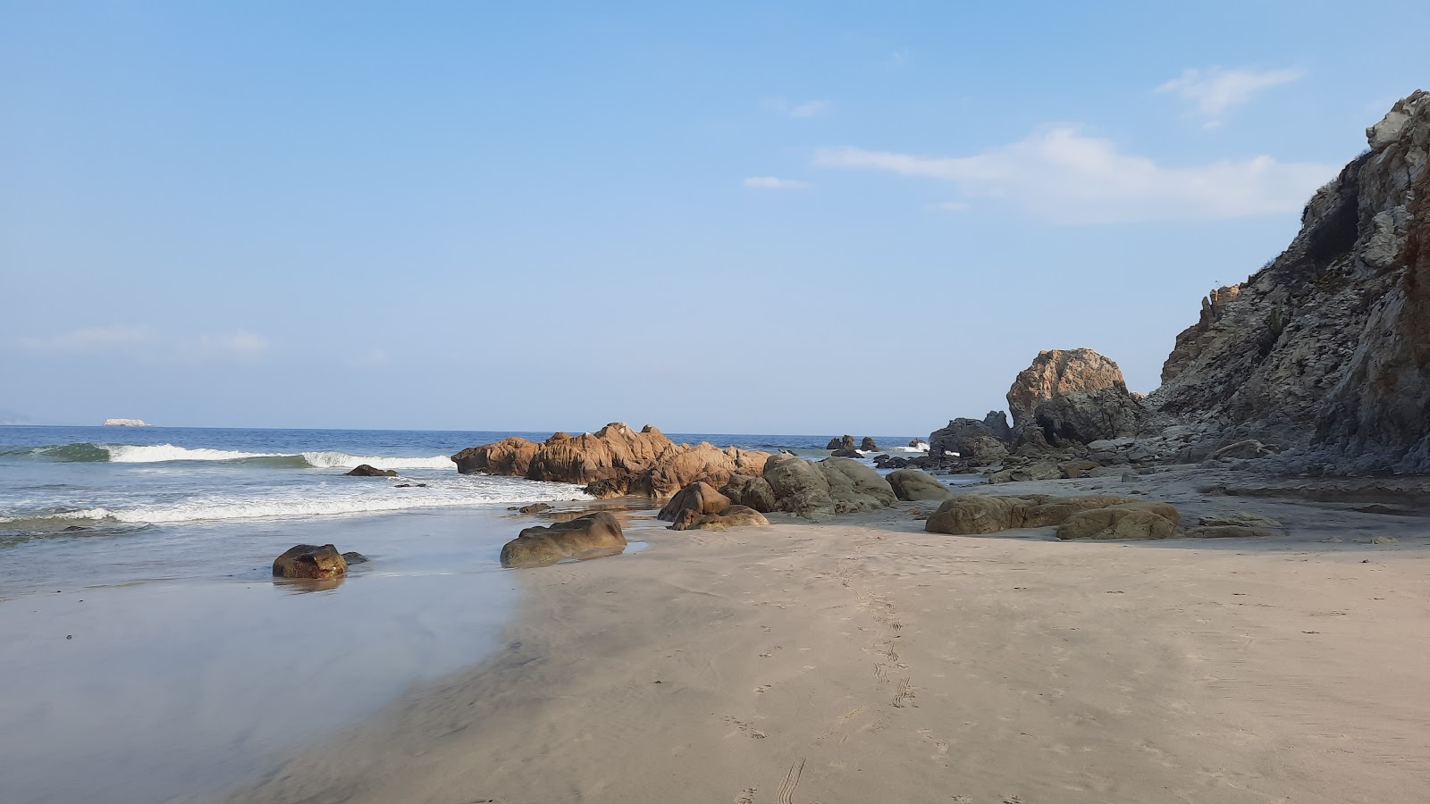 Foto de Santiago Astata beach ubicado en área natural