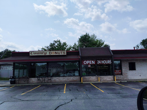 Donut Shop «County Donuts», reviews and photos, 1218 S Roselle Rd, Schaumburg, IL 60193, USA