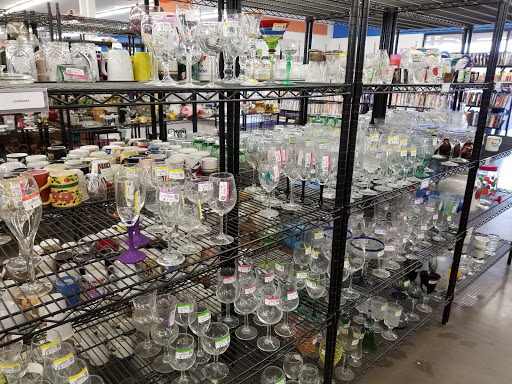Thrift Store «Southern & Val Vista Goodwill Retail Store & Donation Center», reviews and photos, 3655 E Southern Ave, Mesa, AZ 85206, USA