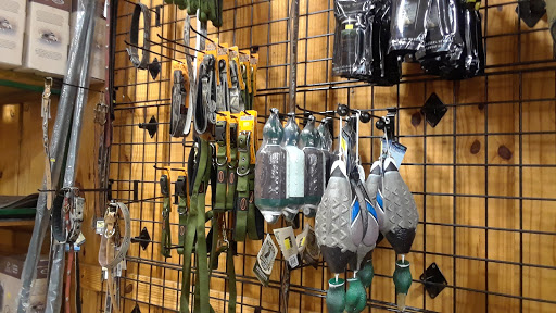 Sporting Goods Store «Fort Thompson Sporting Goods», reviews and photos, 5802 Warden Rd, Sherwood, AR 72120, USA