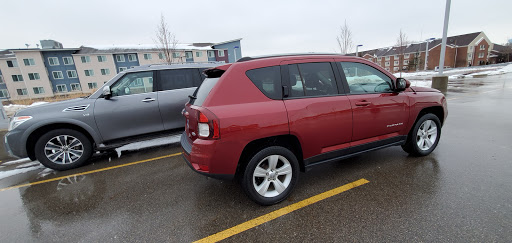 Used Car Dealer «CarMax», reviews and photos, 4431 28th St SE, Kentwood, MI 49512, USA