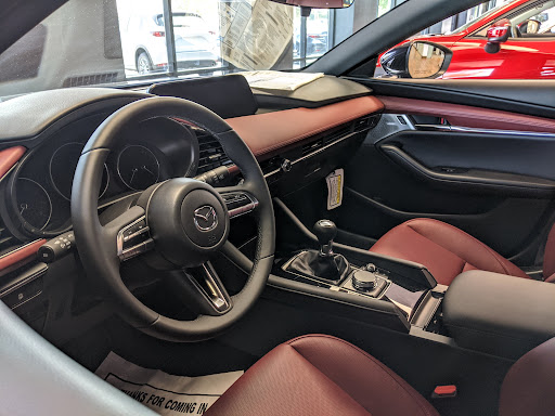 Mazda Dealer «Ferman Mazda of Brandon», reviews and photos, 9809 E Adamo Dr, Tampa, FL 33619, USA