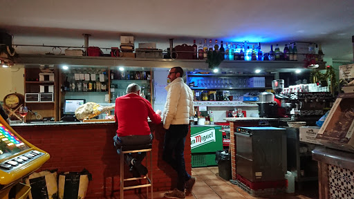 Bar Cervecería Amsterdam Café - Av. Plutarco, 63, 29010 Málaga