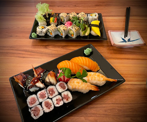 Huang’s Sushi & Asian Food