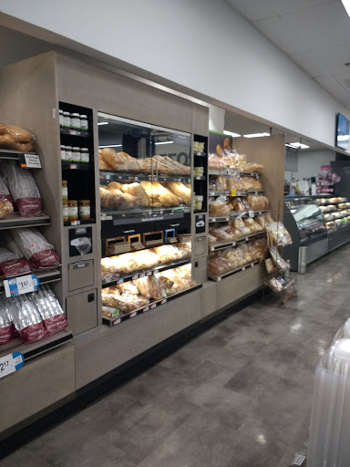 Grocery Store «Stop & Shop», reviews and photos, 44 Fenn Rd, Newington, CT 06111, USA