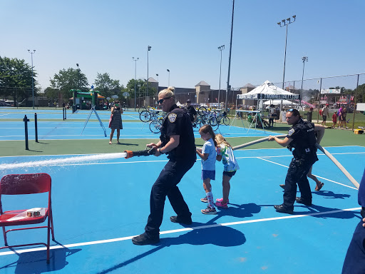 Community Center «Thomas Jefferson Community & Fitness Center», reviews and photos, 3501 2nd St S, Arlington, VA 22204, USA