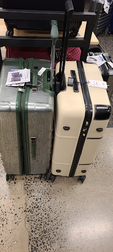 Department Store «Nordstrom Rack West Farm Shopping Center», reviews and photos, 1600 SE Rd, Farmington, CT 06032, USA