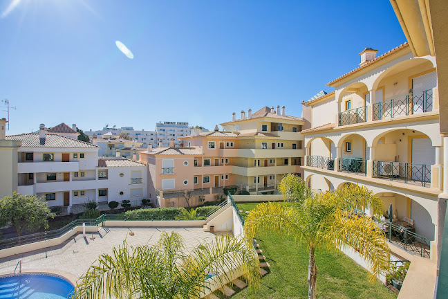 Avaliações doRent Villas Algarve - Quality Holiday Accommodation em Albufeira - Imobiliária