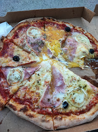 Plats et boissons du Pizzeria Mado pizza à Canet - n°1