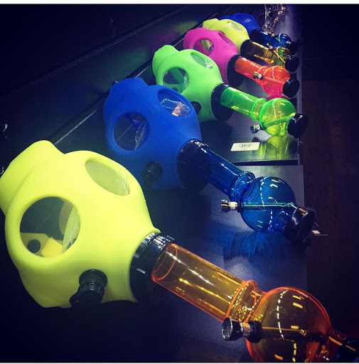 Tobacco Shop «Puffit Smoke & Vape Shop», reviews and photos, 4434 S Archer Ave, Chicago, IL 60632, USA