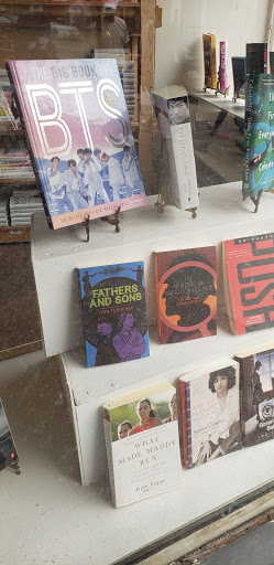 Book Store «Horizontal Books», reviews and photos, 1921 W 25th St, Cleveland, OH 44113, USA