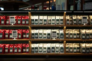 קיקו קפה - חנות קפה, מכירת פולי קפה, מכונות קפה ואביזרים. בקיבוץ מגל. משלוחים לכל הארץ image