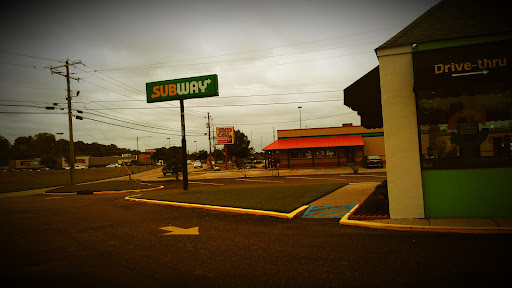 Restaurant «SUBWAY®Restaurants», reviews and photos, 3402 Pemberton Square Blvd, Vicksburg, MS 39180, USA