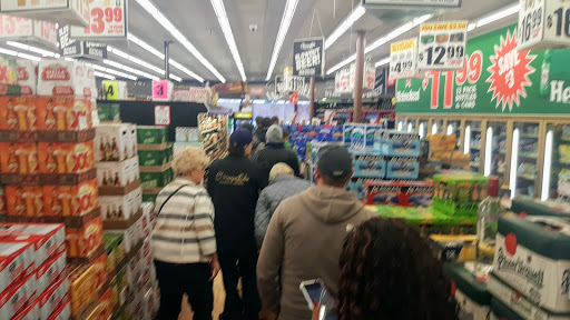 Liquor Store «Chicago Lake Liquors», reviews and photos, 825 E Lake St, Minneapolis, MN 55407, USA