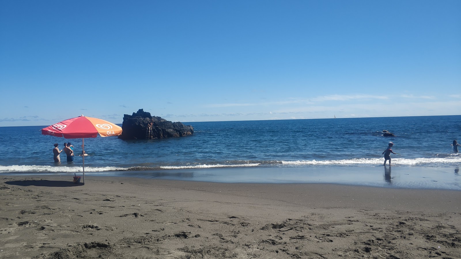 Foto de Praia Ribeira das Tainhas con playa recta