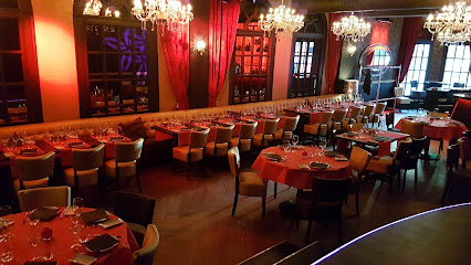 Queenz Cabaret Restaurant - Carrer d,Espalter, 2-4, 08870 Sitges, Barcelona, Spain