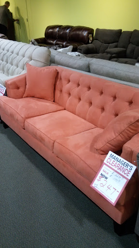 Furniture Store «Art Van Furniture - Waterford», reviews and photos, 5053 Dixie Hwy, Waterford Twp, MI 48329, USA