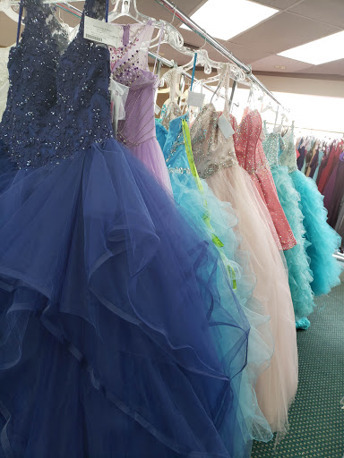 Bridal Shop «Panache Bridal & Formal», reviews and photos, 6978 Cypress Creek Pkwy, Houston, TX 77069, USA