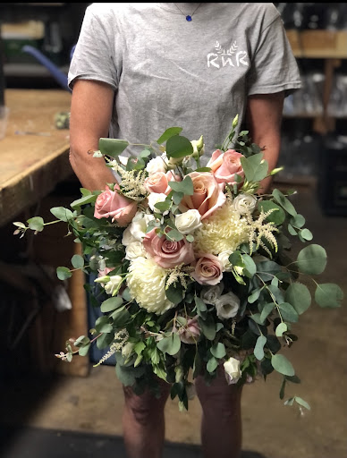 Raindrops N Roses, 530 E Broadway St, Shelbyville, IN 46176, USA, 