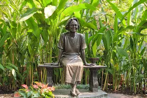 Princess Mother Memorial Park image