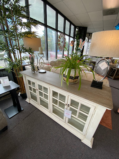 Furniture Store «Showman Furniture», reviews and photos, 2431 Crofton Ln, Crofton, MD 21114, USA
