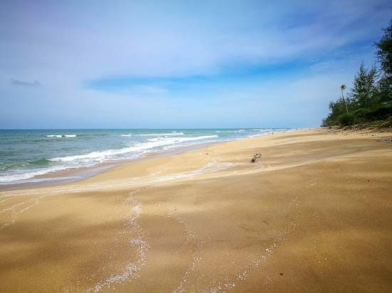Peranginan Kelulut Beach