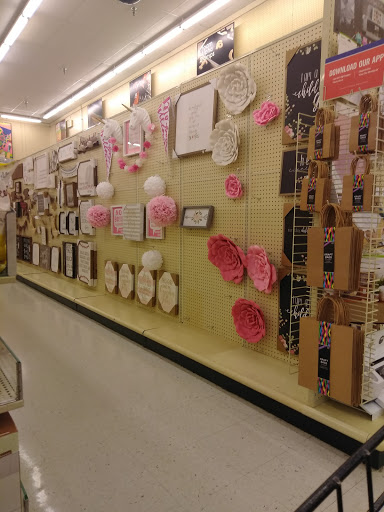 Craft Store «Hobby Lobby», reviews and photos, 840 E Rollins Rd, Round Lake Beach, IL 60073, USA