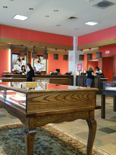 Jewelry Store «James Avery Jewelry», reviews and photos, 5648 Fairmont Pkwy, Pasadena, TX 77505, USA