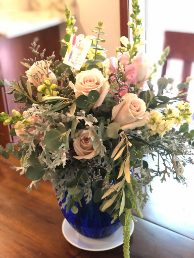 Florist «Lakeside Floral & Gift», reviews and photos, 109 Wildwood Rd, Willernie, MN 55090, USA