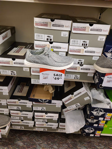 Shoe Store «Shoe Carnival», reviews and photos, 11772 W 95th St, Overland Park, KS 66214, USA