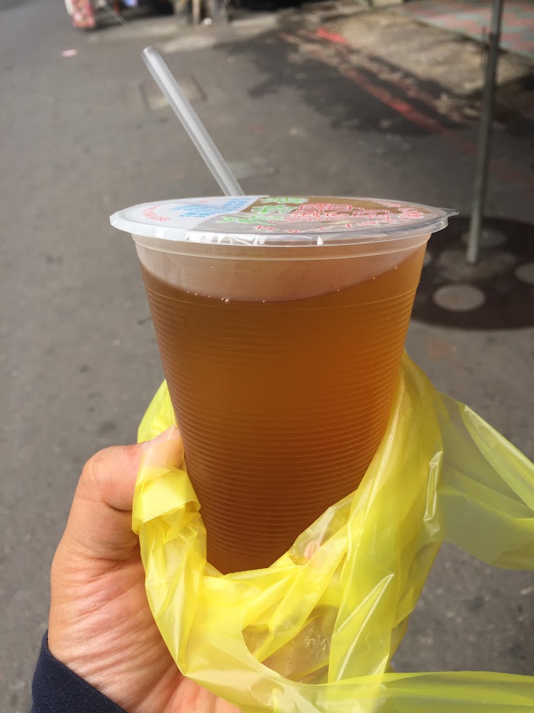 榮裕冷飲[古早味養生飲品][蓮藕茶][菊花茶][紅茶][青草茶][洛神花茶][冬瓜茶][桂花烏龍茶][麥茶] 的照片