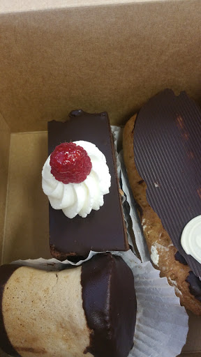 Pastry Shop «Au Peche Mignon», reviews and photos, 1415 Timberlane Rd, Tallahassee, FL 32312, USA