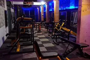 Muscle' s Town Gym image