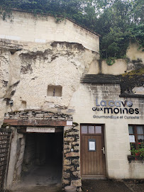 La Cave Aux Moines Sarl du Restaurant français Restaurant Les pieds bleus à Gennes-Val-de-Loire - n°3