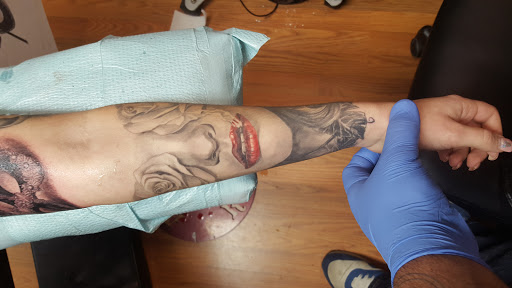 Tattoo Shop «Blue Velvet Tattoo», reviews and photos, 132 E Maple Ave, Langhorne, PA 19047, USA
