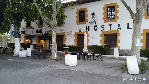 Hostal Restaurante Palacios en La Puebla de Arganzón