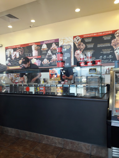 Ice Cream Shop «Cold Stone Creamery», reviews and photos, 1227 SW Wanamaker Rd Suite 100, Topeka, KS 66604, USA