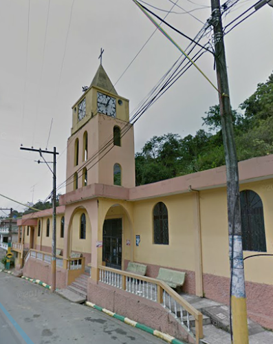 Opiniones de Iglesia Católica Santa Marianita de Balsapamba en Santo Domingo de los Colorados - Iglesia