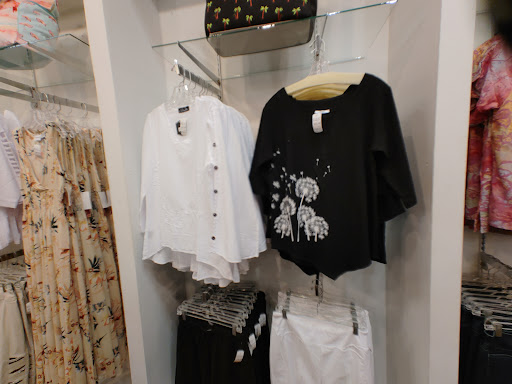 Clothing Store «Yaga Clothing Store», reviews and photos, 2109 Strand St, Galveston, TX 77550, USA