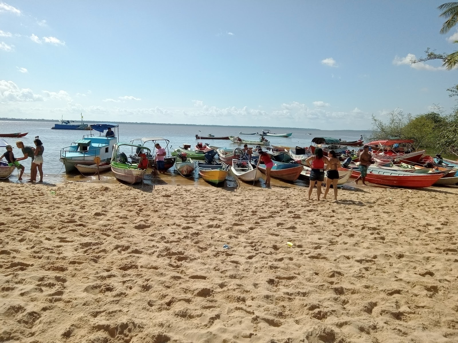 Foto van Praia do Pirocaba wilde omgeving