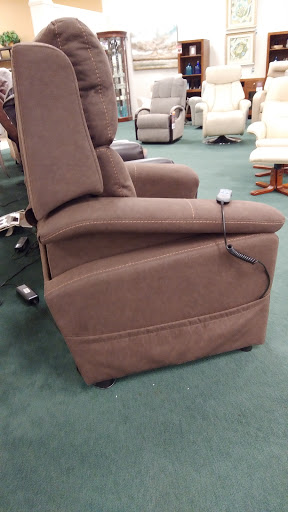 Furniture Store «Raymour & Flanigan Furniture and Mattress Store», reviews and photos, 538 Boston Post Rd, Orange, CT 06477, USA